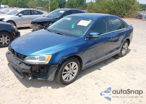 2015 Volkswagen Jetta 1.8T Se z USA, uszkodzony, nr VIN 3VWD07AJ3FM302905